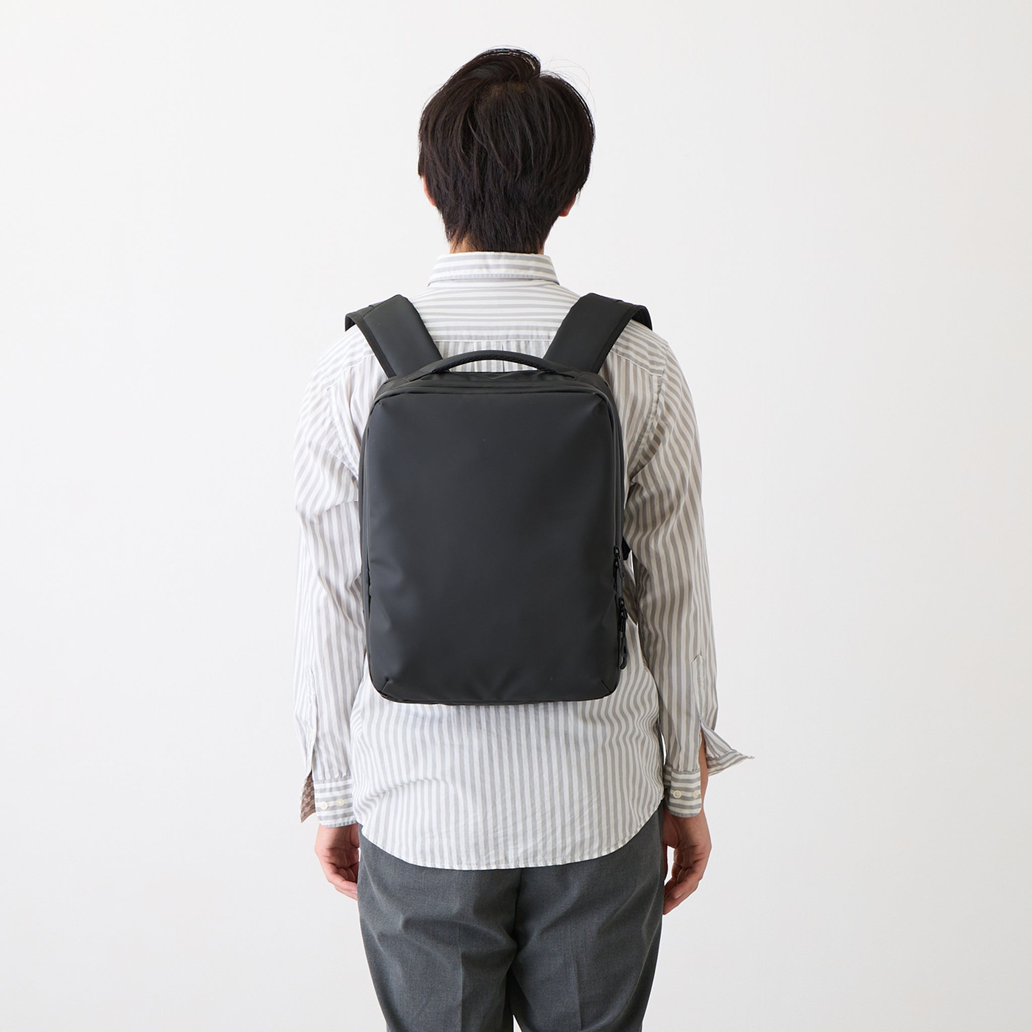 TOUGH SLIM BACKPACK BLACK