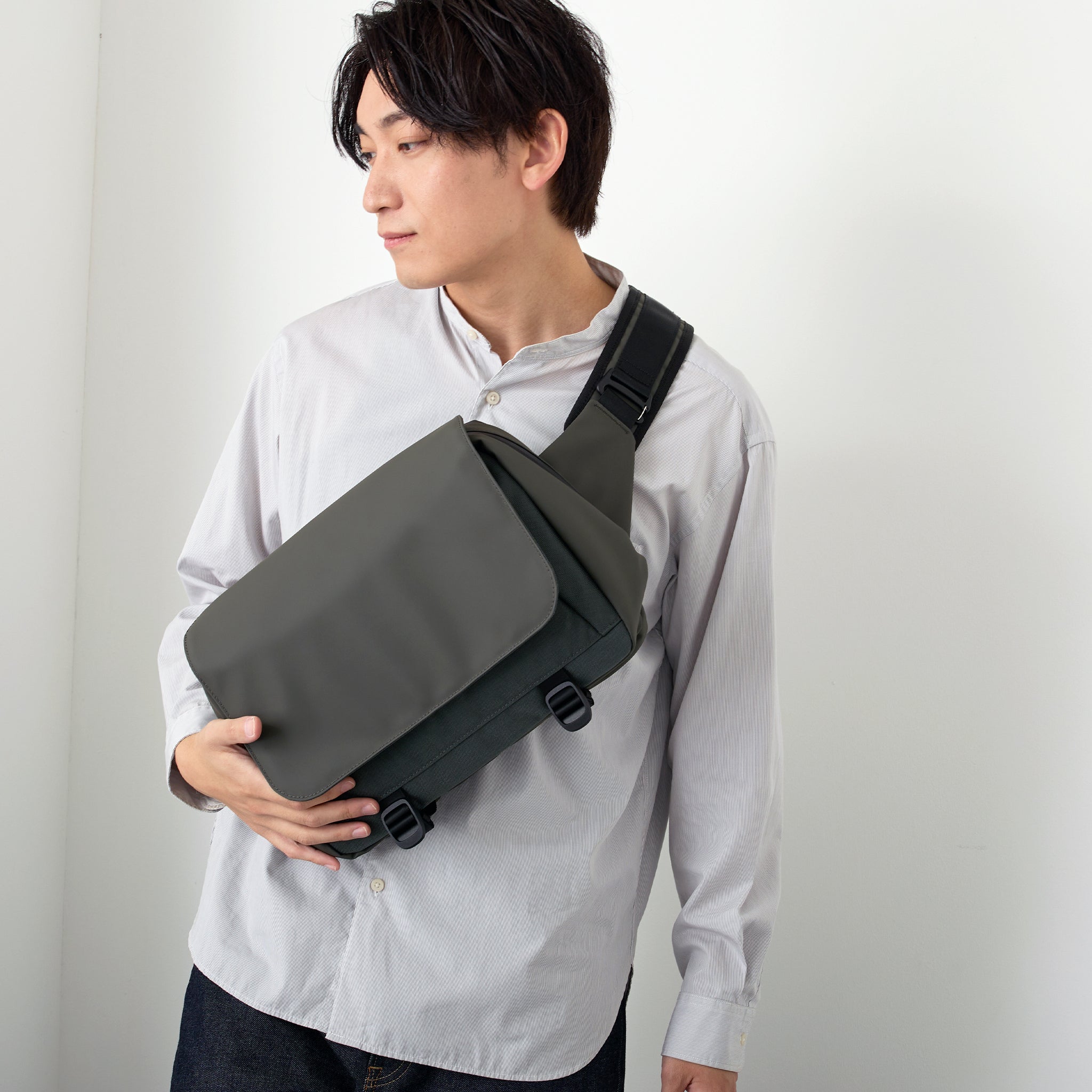 TOUGH BIG SLING BAG