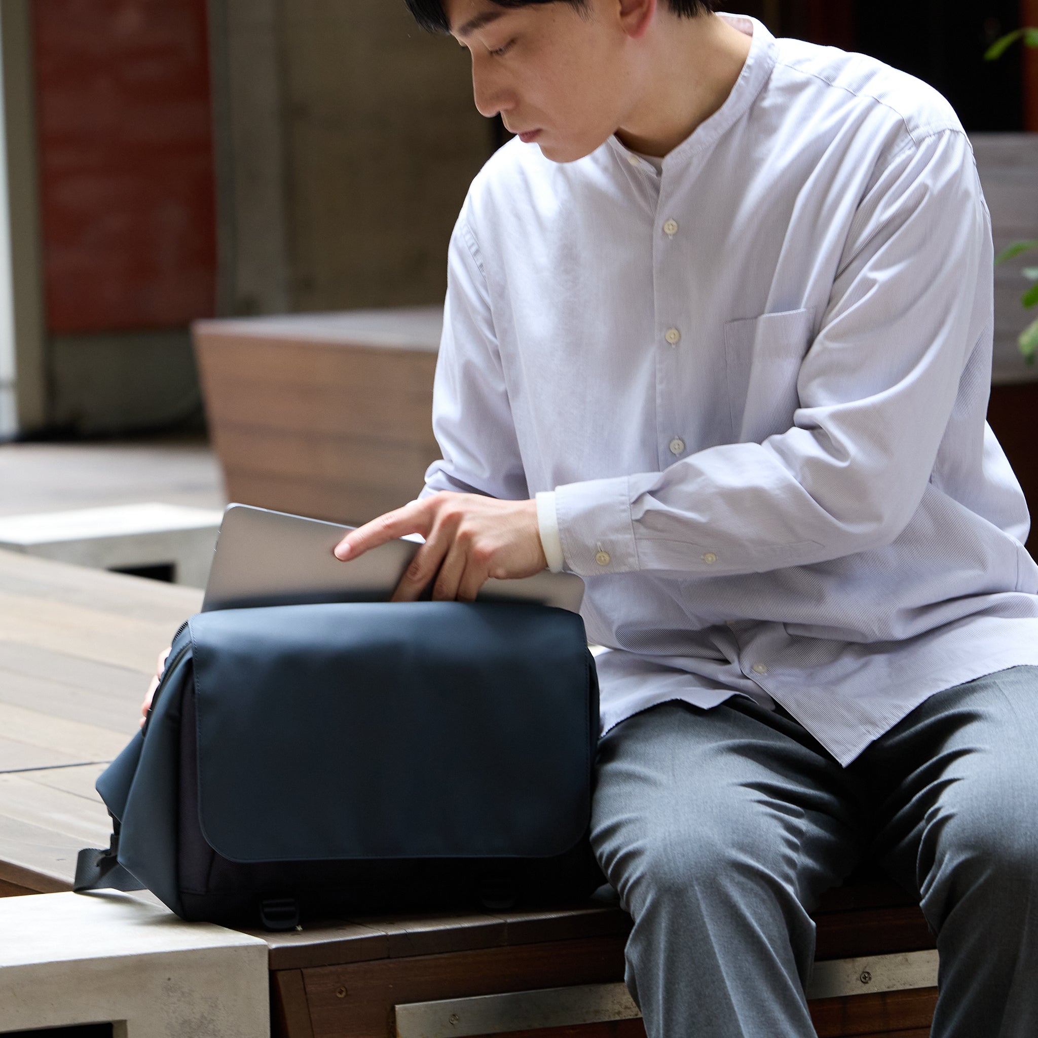 TOUGH BIG SLING BAG